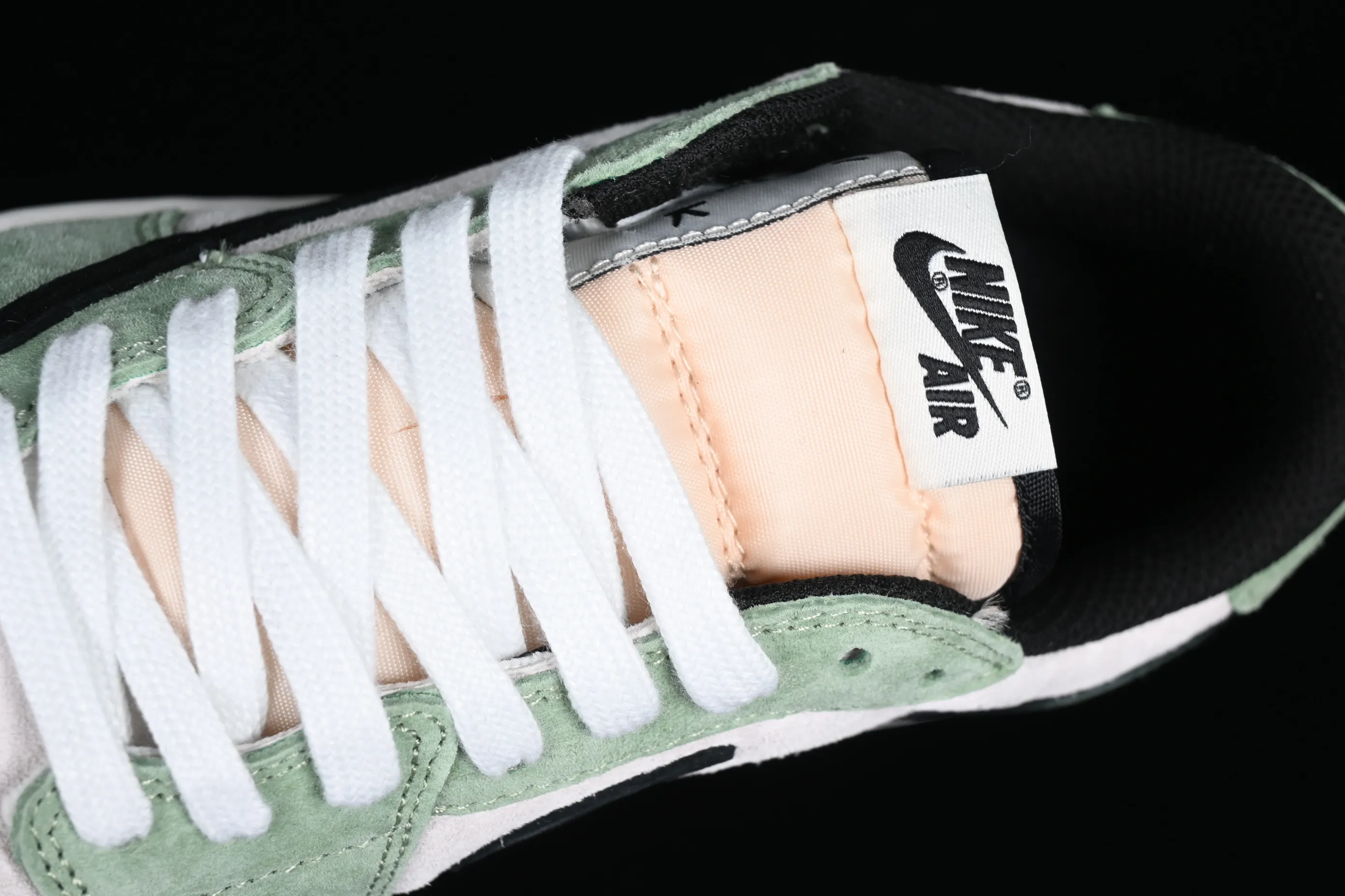 All Categories Air Jordan Jordan Series Basketball Shoes Air Jordan 1 Low Travis Scott x Air Jordan 1 Low OG AJ1 Joe 1 Reversed Overhook Joint Style Casual Sports Basketball Shoes DM7866-813